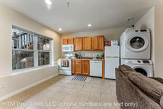244 McLane Ave Photo 1