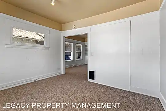 2308-2326 SW Osage Street Photo 1