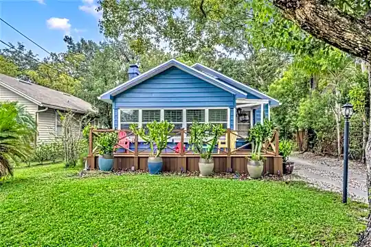1716 Garvin St Photo 2