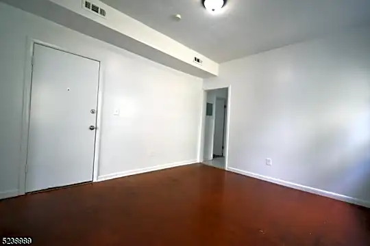 143 Isabella Ave #2 Photo 1
