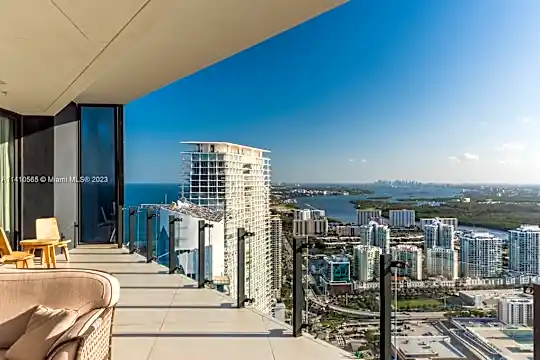 17141 Collins Ave #4602 Photo 2