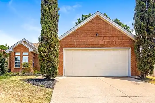 4669 Misty Ridge Dr Photo 1