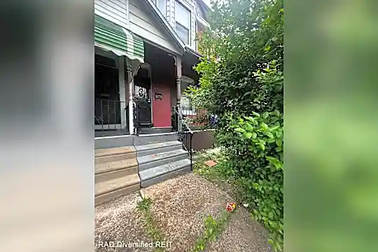 5713 Chew Ave Photo 1