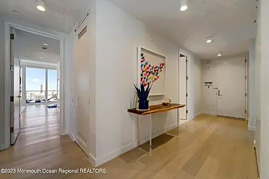 1101 Ocean Ave #1407 Photo 2