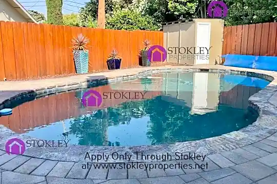 754 Sequoia Woods Pl Photo 2