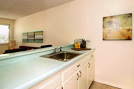 Hamilton House Photo 2