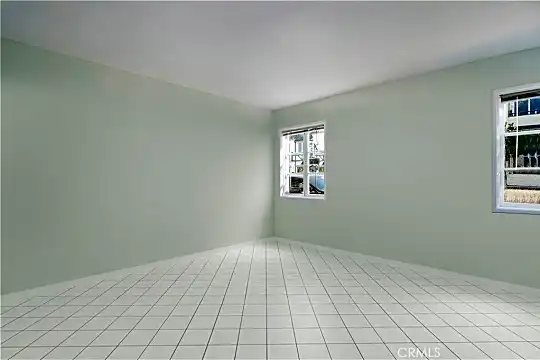 1185 Glenneyre St #1/2 Photo 2