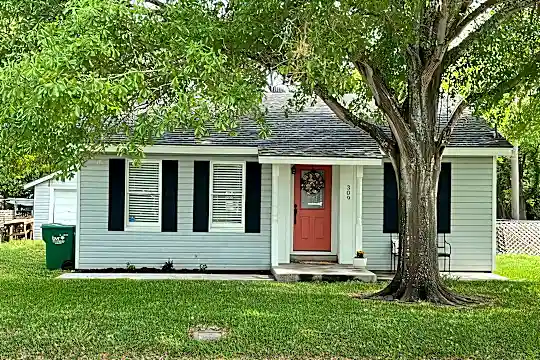 309 McNeese St Photo 1