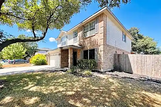 9035 Interlachen Photo 2