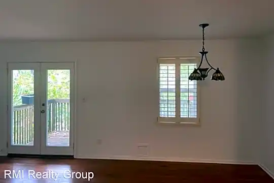 2102 Montreat Ln Photo 2