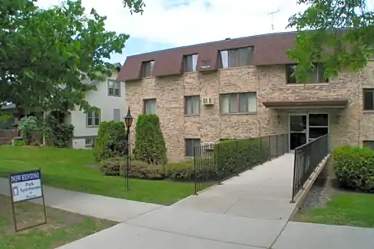 Park Apartments Photo 1