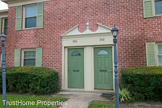 360 Georgetown Dr Photo 1
