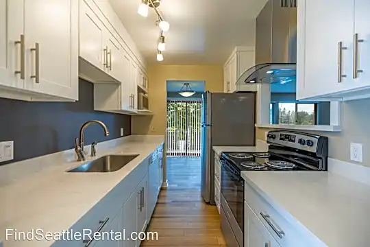 2015 NE 89th St. Photo 2
