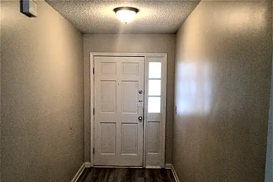 1089 Tolkien Lane Photo 2