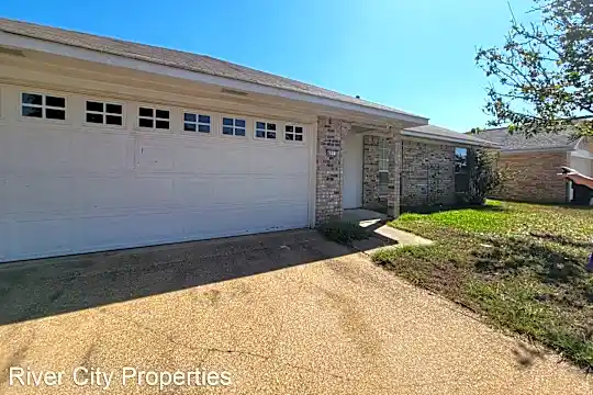 4913 General Ewell Dr Photo 2