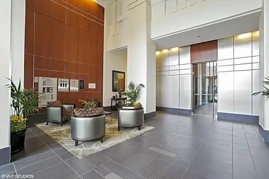 1400 S Michigan Ave #909 Photo 2