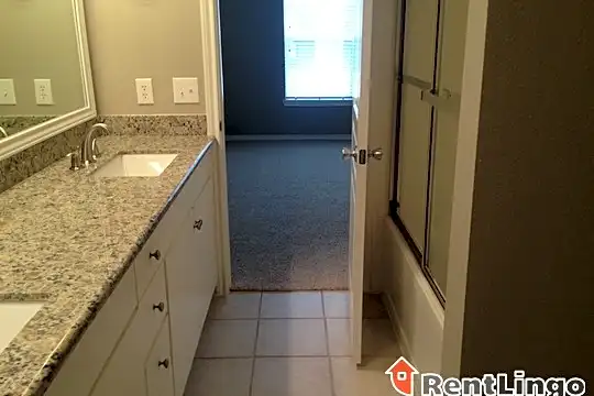 5022 S Willow Dr Photo 1