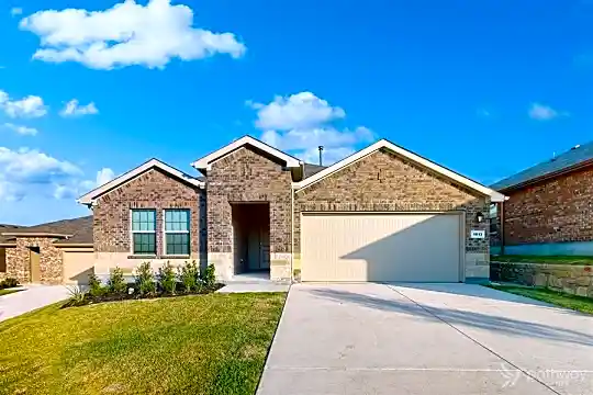 1613 Vandemere Court Photo 1