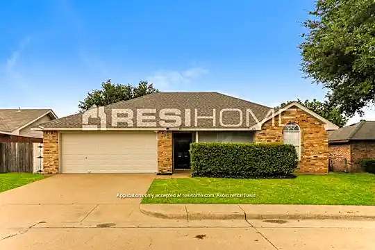 421 Mara Lane Photo 1