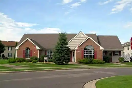 Cascade Apartments Photo 1