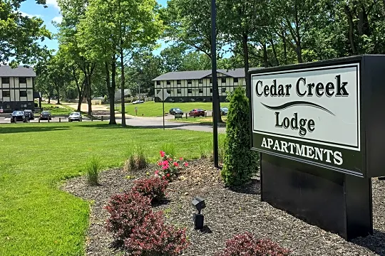 Cedar Creek Lodge Photo 1
