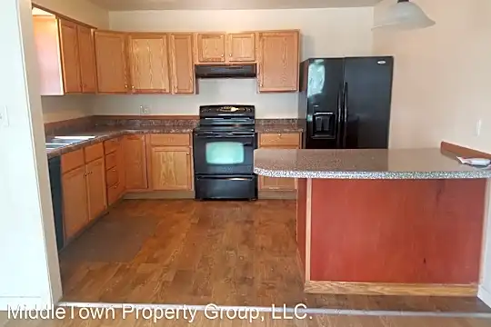 2005 N Janney Ave Photo 2