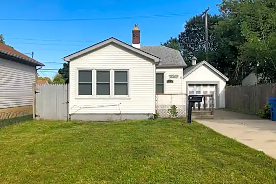 23230 Columbus Ave Photo 2