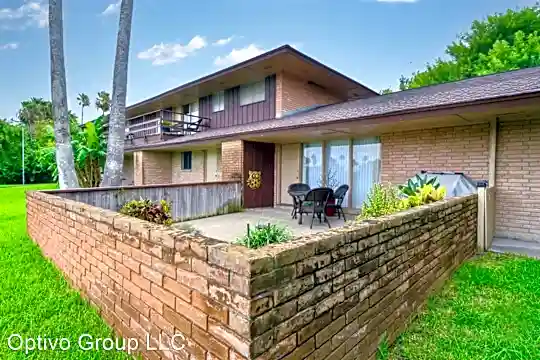 600 Lakeside Blvd Photo 1