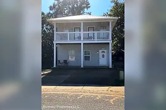 2744 Sumner Place Photo 1