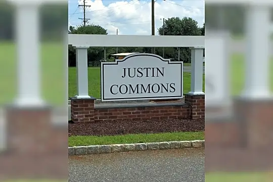 Justin Commons Photo 2