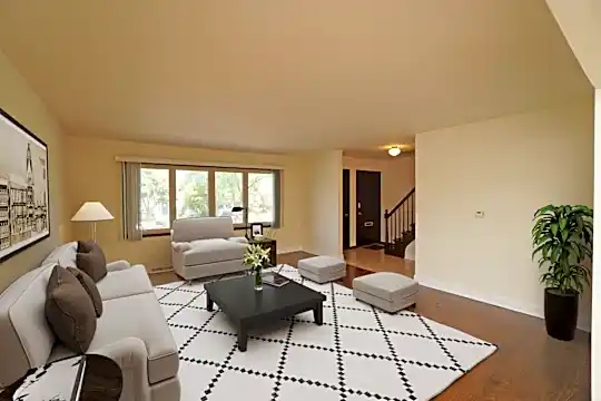 737 Elder Ln Photo 2