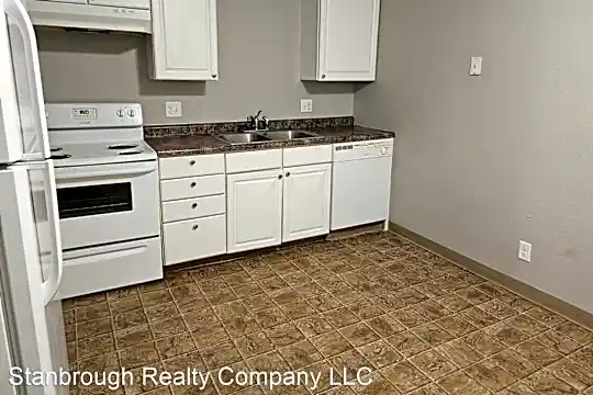 1195 NW Aurora Ave. Photo 2