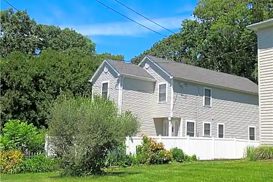 7 Park Ct Photo 2