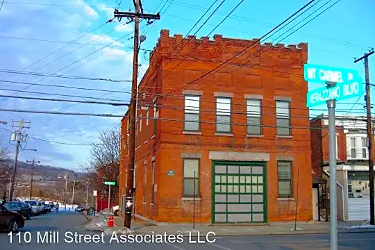 113 Mill St Photo 2