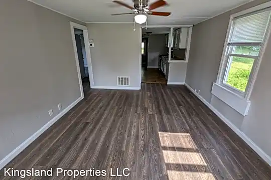 3219 Royalton Ave Photo 1