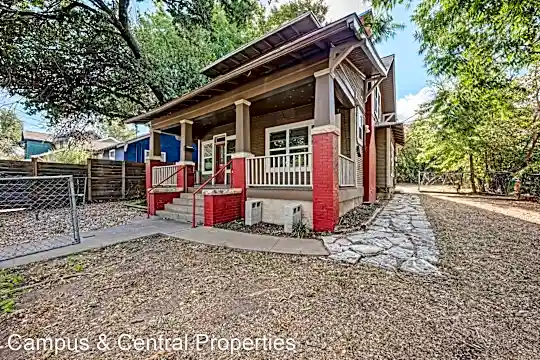 2911 Rio Grande St Photo 1