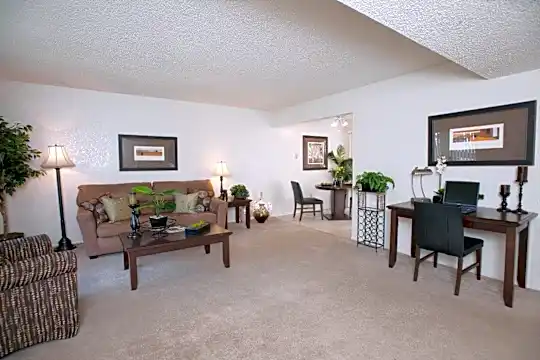Fairway Estates Apartments Photo 1