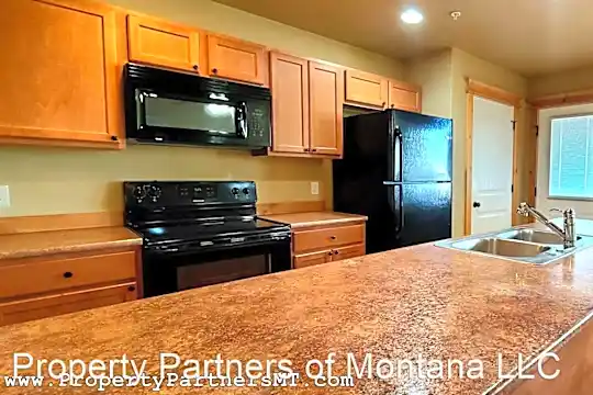 **Beautiful** 3bd/2ba Apartment Photo 1