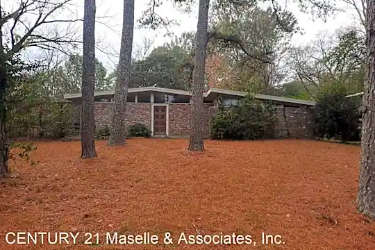 1541 Winchester St Photo 1