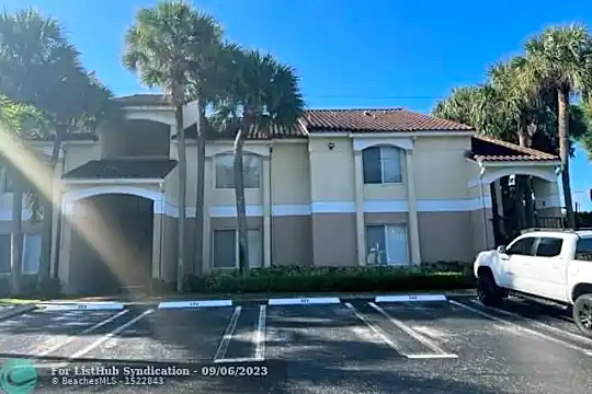 815 Boynton Beach Blvd #2-206 Photo 2