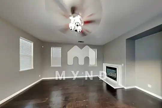 1306 Tapestry Lane Photo 2