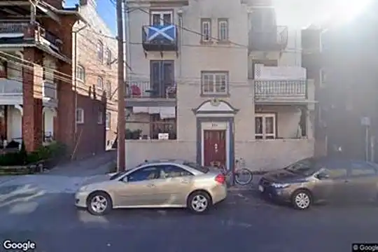 801 N Sheppard St Photo 1