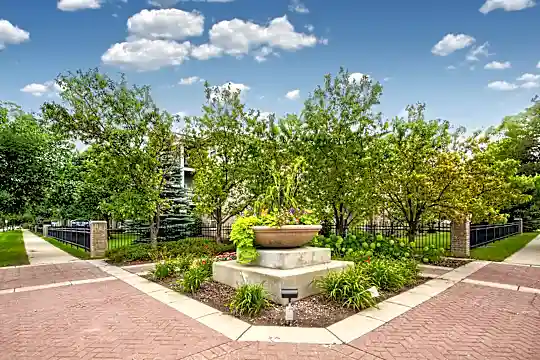 Silver Creek Village Photo 2