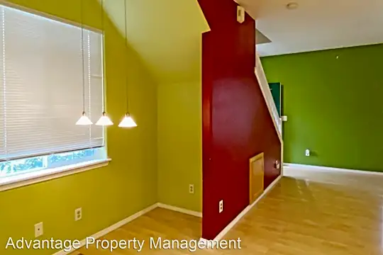 3212 NW Foxtail Place Photo 2