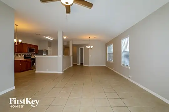 20018 Cypresswood Cr Photo 2