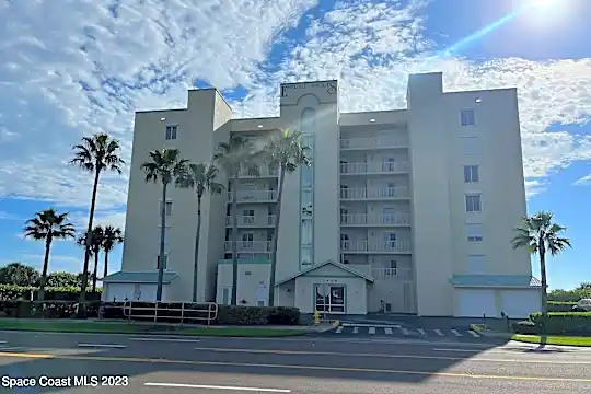 1405 Florida A1A #402 Photo 1