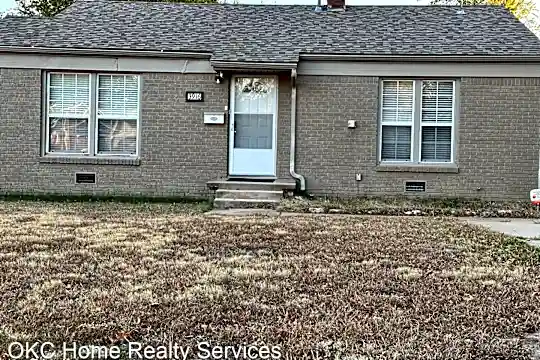 3916 NW 15th St Photo 1