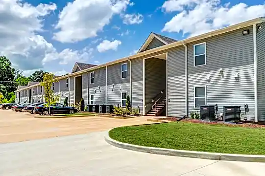 Crestview Apartments Photo 1
