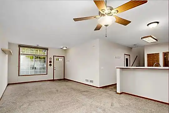 17705 96th Ave N Photo 2
