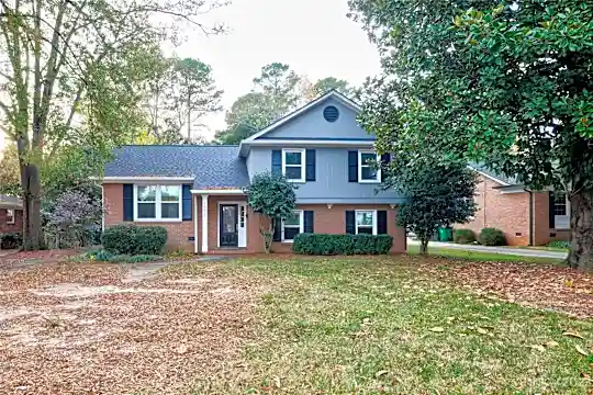 5634 Sharon Rd Photo 1